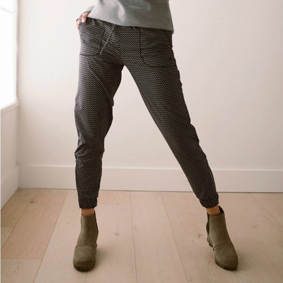 Albion | Jet Setter Joggers Black Dash Print Medium Tall - Picture 10 of 11